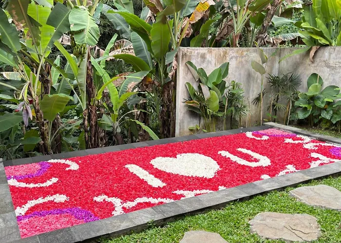 Pis Bolong Ubud Villa
